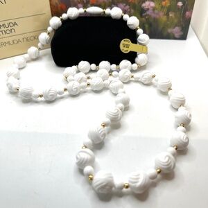 Avon Bermuda Necklace 1983